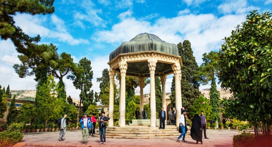 اولویت‌های چهارگانه مرمت آرامگاه حافظ شیرازی تعیین شد