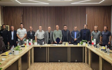 حضور مربی اسبق تیم ملی فوتبال در برق شیراز
