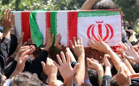 مراسم تشییع ۴ شهید حملات جنایتکارانه آمریکا به اهواز برگزار شد