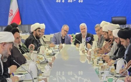 ائمه جمعه کهگیلویه و بویراحمد: رفع پروژه‌های نیمه‌تمام و بحران آب ضروری است