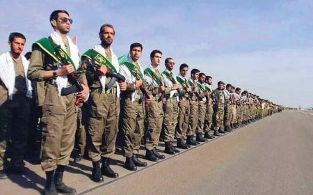 آینده انقلاب و کشور در گرو اتحاد مردم و نیروهای بسیج است