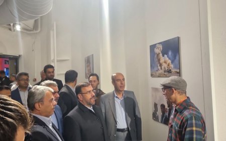 استاندار فارس در محل جشنواره جهانی فیلم فجر حضور یافت