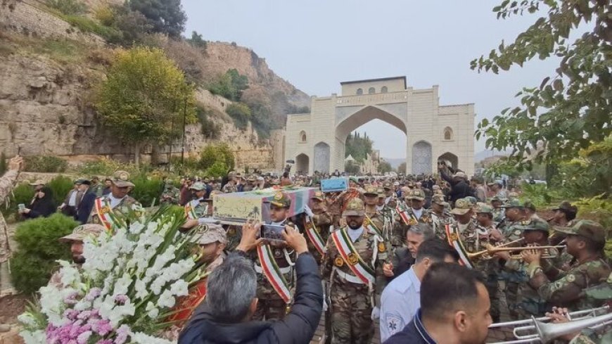 استقبال باشکوه شیرازی‌ها از پیکر ۱۶ شهید گمنام در دروازه قرآن