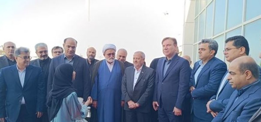 وزیر آموزش و پرورش وارد عسلویه شد