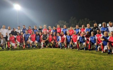 فیلم/دربی پیشکسوتان استقلال و پرسپولیس درکیش در روز حماسه ملبورن