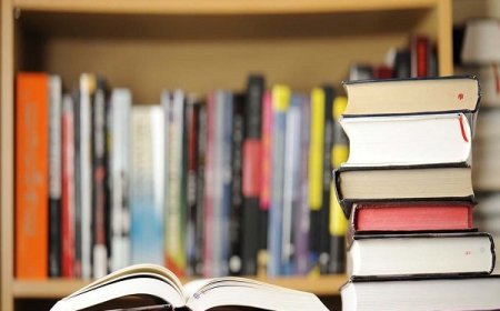 اهدای ۳۴۰ جلد کتاب توسط نویسنده دشتستانی به کتابخانه‌های بوشهر