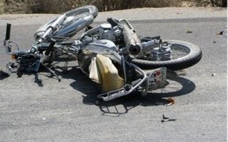 تصادف موتورسیکلت در تنگستان ۲ مصدوم داشت