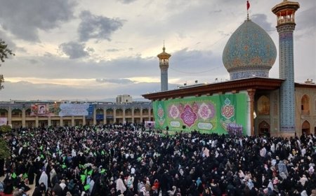 اجتماع بانوان شیرازی در شاهچراغ(ع) به مناسبت جشن «میثاق فاطمی»