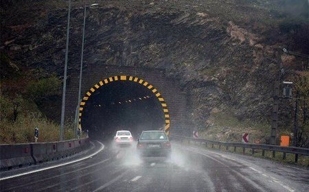 گسترش بارش باران در ۱۲ محور فارس؛ ۳ محور برفی گزارش شد