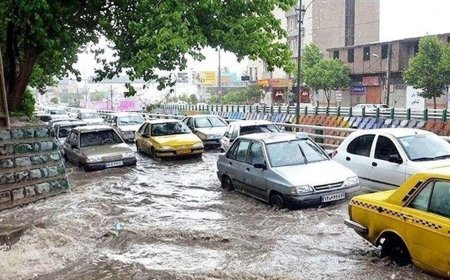 بارش باران در میناب آغاز شد