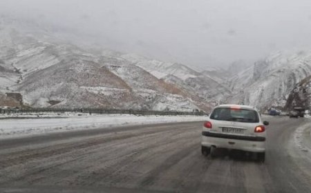 بارش برف در ۱۳ محور و باران در ۲۱ جاده فارس / هشدار راهداری به رانندگان