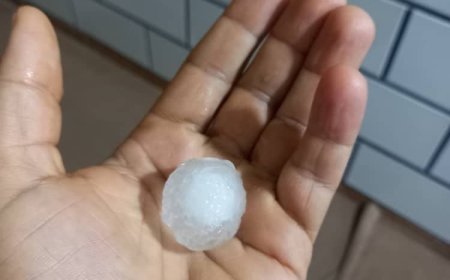 بارش سنگین تگرگ در برخی از مناطق اهواز
