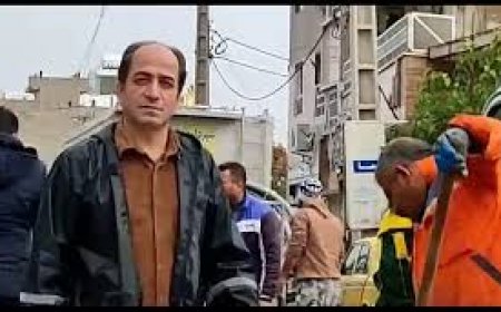 فیلم/امداد رسانی شهرداری هفتکل در شهر سیل زده ایذه