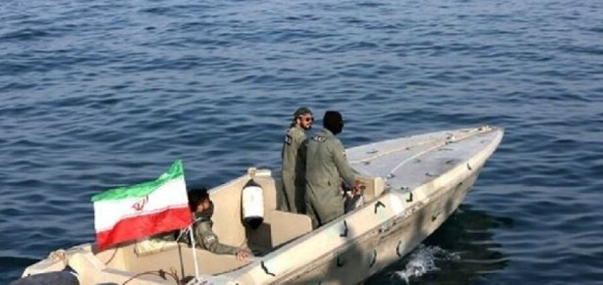 شناور فعال در قاچاق سوخت توسط مرزبانان بندرعباس توقیف شد