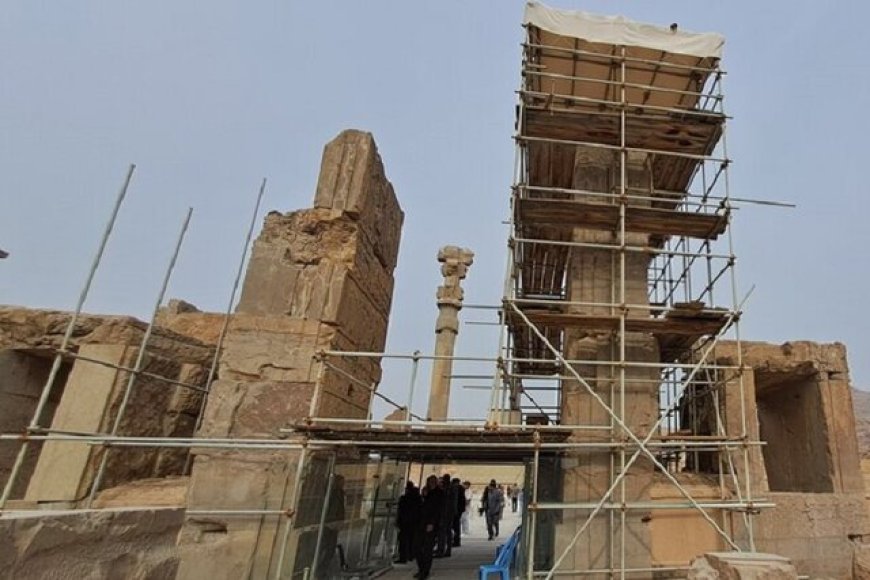 فعالیت ۴ کارگاه مرمت در تخت جمشید