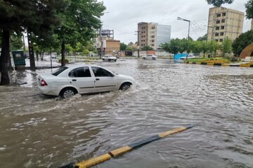 ورود آب باران به منازل خط قرمز شهرداری اهواز