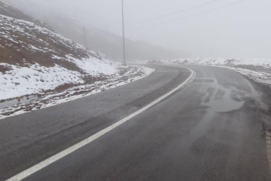 بارش برف و باران در ۱۵ محور فارس؛ مه‌گرفتگی در ۳ محور