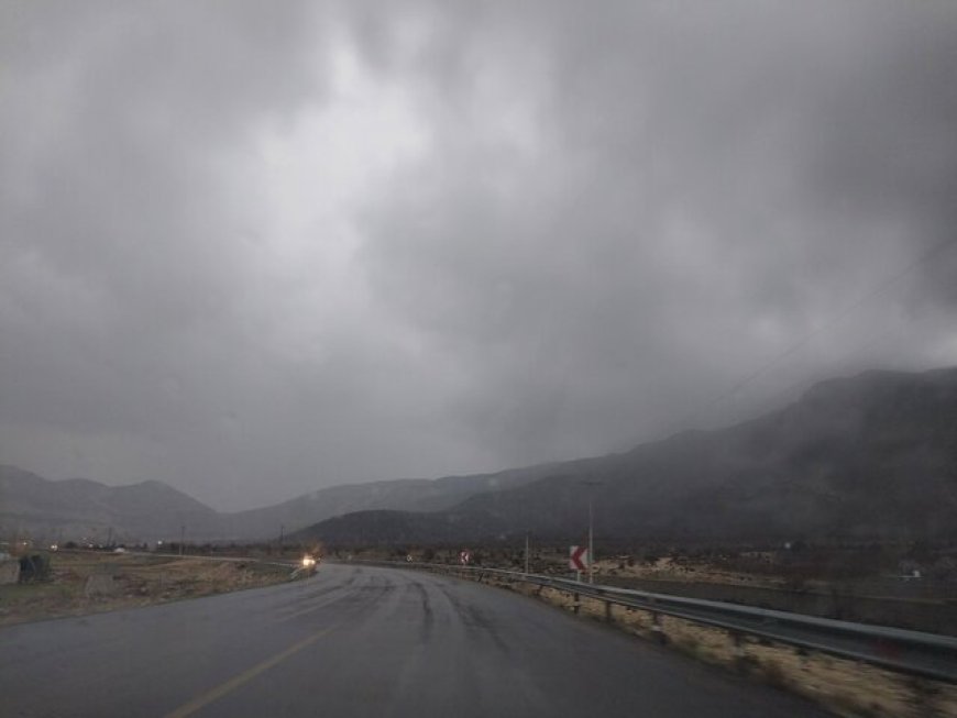 بارش برف و باران در ۸ محور مواصلاتی فارس/ تمام راه‌ها باز است