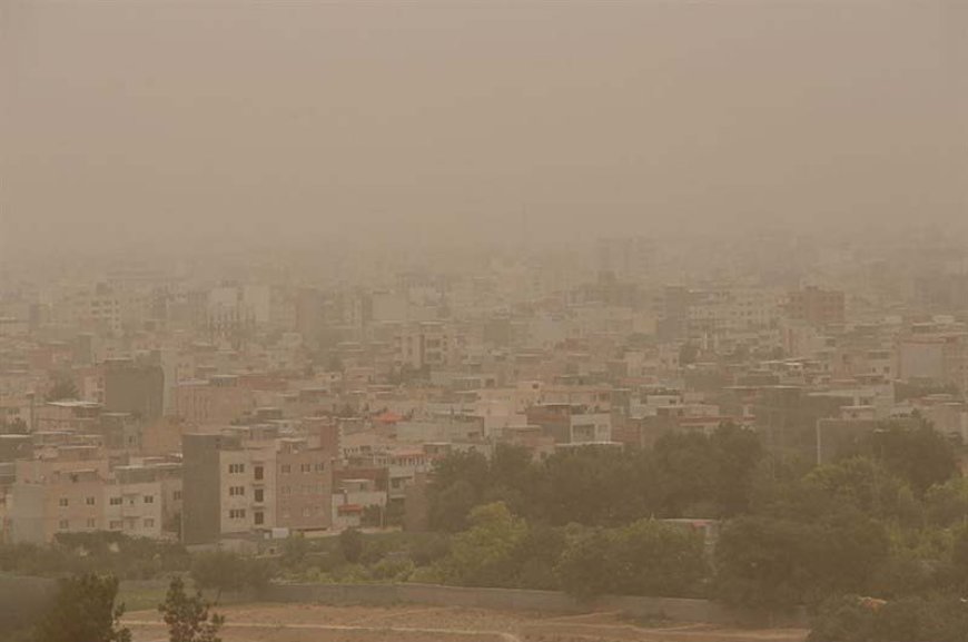 افزایش غلظت آلاینده‌ها و کاهش دید در شیراز تا پایان هفته