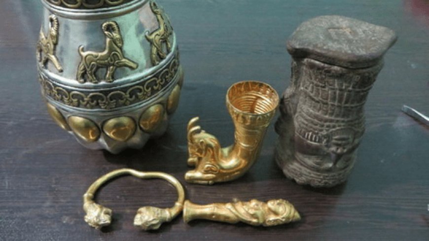 کشف اشیای تاریخی میلیاردی در بندرکنگ هرمزگان
