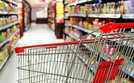 تشکیل کارگروه تنظیم بازار در فارس برای مدیریت حذف ارز ترجیحی / توزیع بیش از ۳ هزار تن روغن در استان