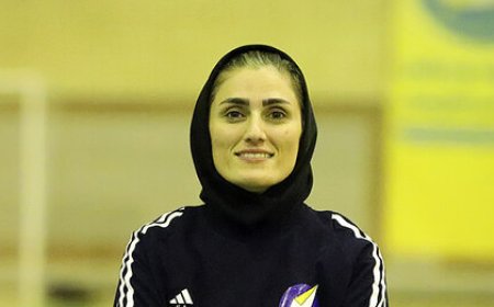 سرمربی فوتسال زنان حفاری: هدفم این است در نیم فصل دوم همه را شگفت زده کنیم