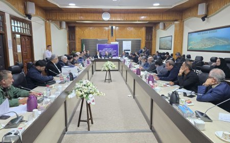 میز خدمت معدن و صنایع معدنی وزارت صمت در بوشهر برپا شد