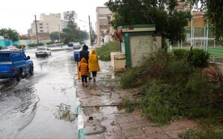 آماده باش ۷۲ ساعته نیروهای شهرداری اهواز برای تخلیه آبگرفتگی‌ها