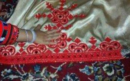 فیلم/دوخت لباس بلوچی در قشم هرمزگان