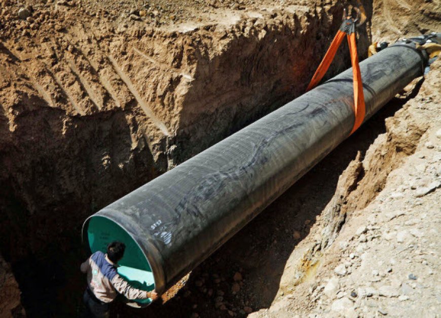 ۳۰۰ کیلومتر خطوط انتقال و شبکه‌های فرسوده آب روستایی شیراز اصلاح شد