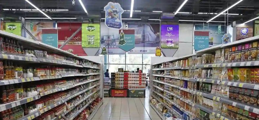 بازار کالاهای اساسی هرمزگان در ایام جنگ تحمیلی تحت کنترل است