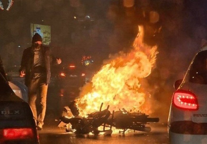 کمپین‌ محاکمه‌ علی دایی‌ و دو بازیگر سینما کلید خورد
