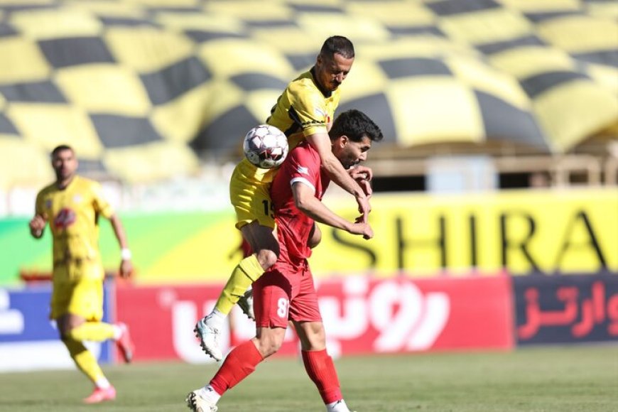 تساوی فجر سپاسی و پرسپولیس در نیمه اول