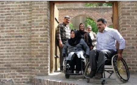 سنگ‌های پیش پای سالمندان و معلولان در بازدید از دیدنی‌های تاریخی فارس