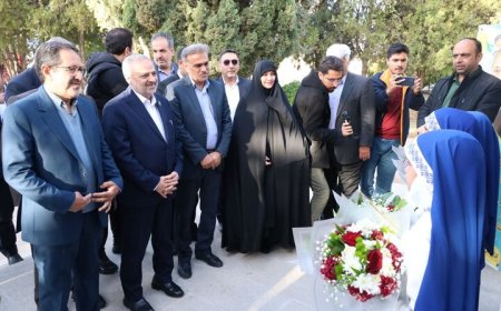 وزیر آموزش و پرورش وارد شیراز شد