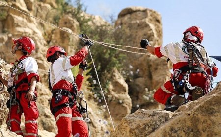 کوهنورد دارابی پس از ۱۷ ساعت عملیات نجات یافت