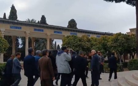 پیکر مترجم منشور کوروش در حافظیه به خاک سپرده شد