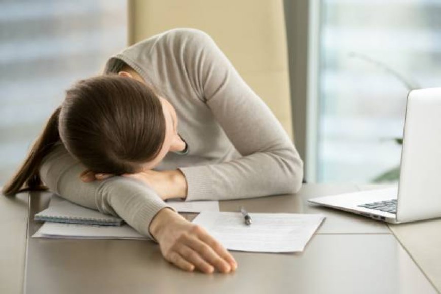 فواید یک چرت کوتاه در بعدازظهر برای مغز شما