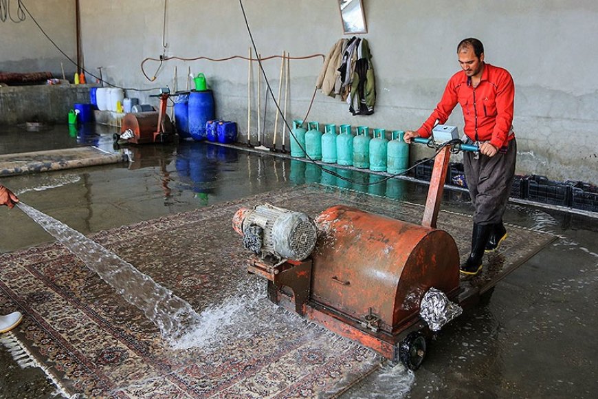 معضل قالیشویی‌های غیرمجاز و وانت‌بارهای فرش در اهواز/ لزوم صدور مجوز آب چاه برای اصناف