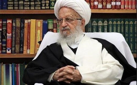آیت الله مکارم شیرازی: دشمنان همانند دوران دفاع مقدس به التماس خواهند افتاد