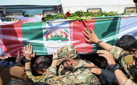 آیین عزاداری شهادت رهبر انقلاب امشب در میدان امام حسین(ع) شیراز برگزار می‌شود