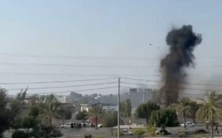 لحظه اصابت موشک آمریکایی-صهیونیستی به میناب