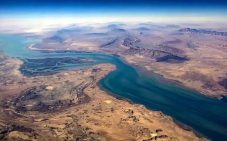 همه نگاه ها به تنگه هرمز