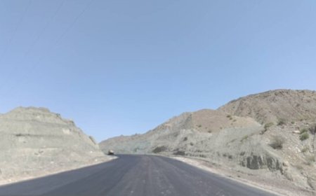 تداوم عملیات اجرایی تعریض و بهسازی محور ارتباطی هشتبندی به میناب