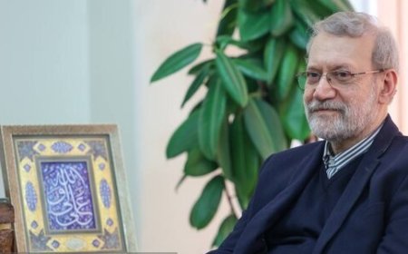 دست‌نوشته‌ علی لاریجانی در آستانه مراسم تشییع سلحشوران نیروی دریایی