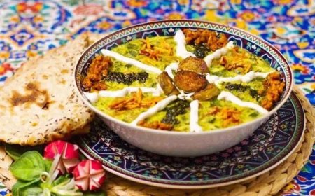 آش سبزی آبادانی اصیل و جاافتاده برای سفره افطار