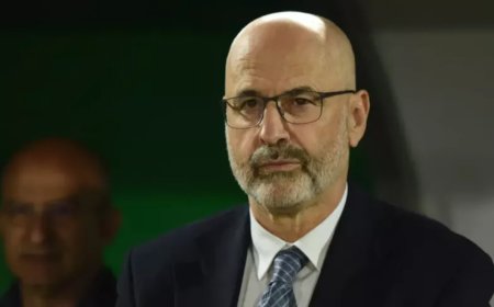 سرمربی سابق استقلال خوزستان به خاطر شرایط جنگی ایران از شکایت خود صرف‌نظر کرد