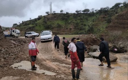 نجات ۳۰ گردشگر توسط نجاتگران هلال‌احمر دزفول