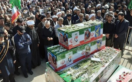 تشییع پیکر ۱۱ شهید اقتدار فارس