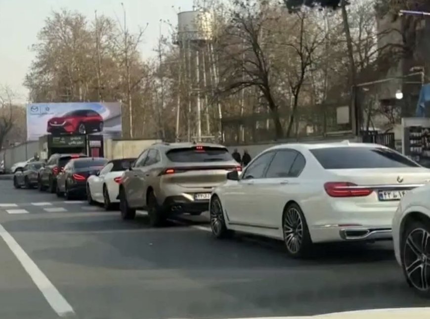 سخنگوی صنف جایگاه‌های سوخت: مردم از ذخیره‌سازی بنزین خودداری کنند